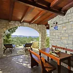 Stone House San Pelegrin 度假居