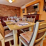 Stone House San Pelegrin 펜션 *