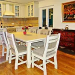 Casa vacanze Stone House San Pelegrin