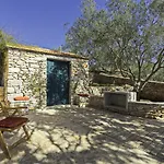 Stone House San Pelegrin 尼亚卢卡