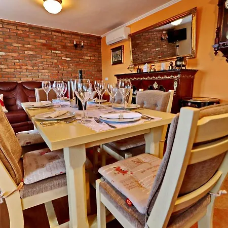 Stone House San Pelegrin Tatil Evi *