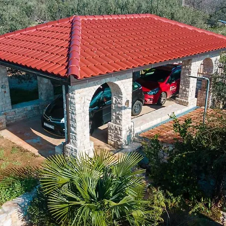 Stone House San Pelegrin Vakantiehuis