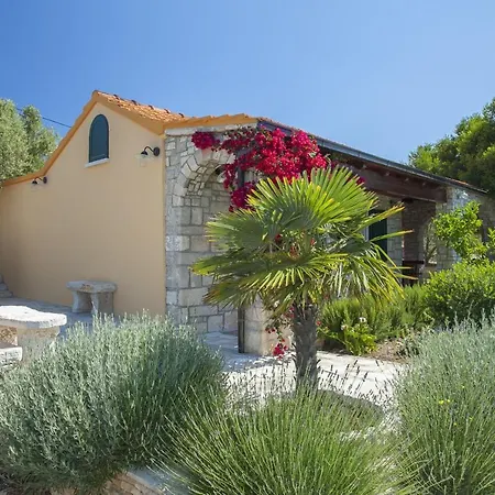 Stone House San Pelegrin Tatil Evi *