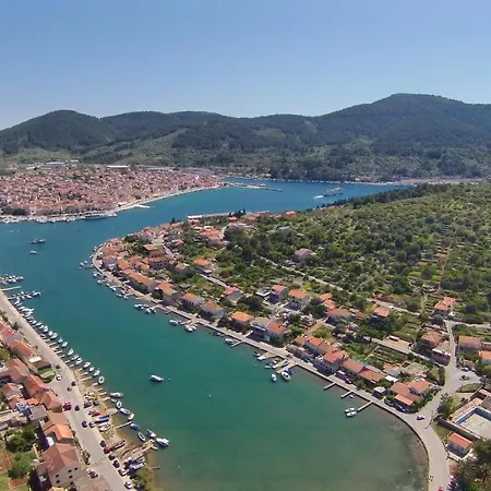 Stone House San Pelegrin * Vela Luka