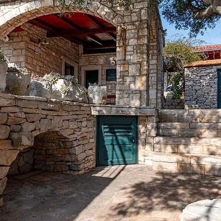 Stone House San Pelegrin *